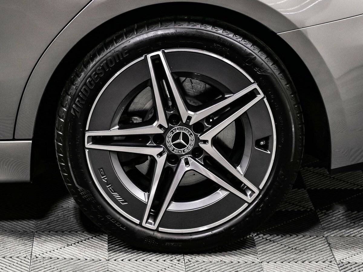 Б/У Мерседес-Бенц Ц-Класс 2021 года. Фото: #13