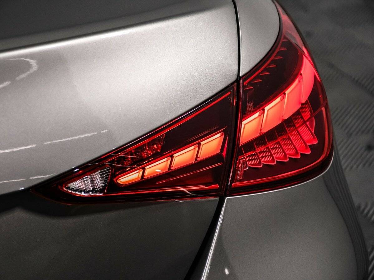 Б/У Мерседес-Бенц Ц-Класс 2021 года. Фото: #17