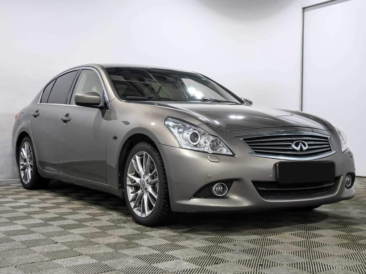 Б/У Инфинити Г 2013 года. Фото: #2