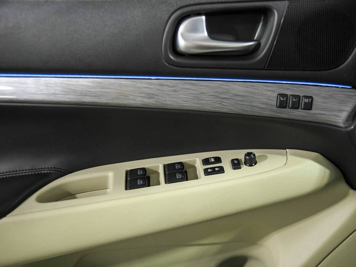 Б/У Инфинити Г 2013 года. Фото: #12