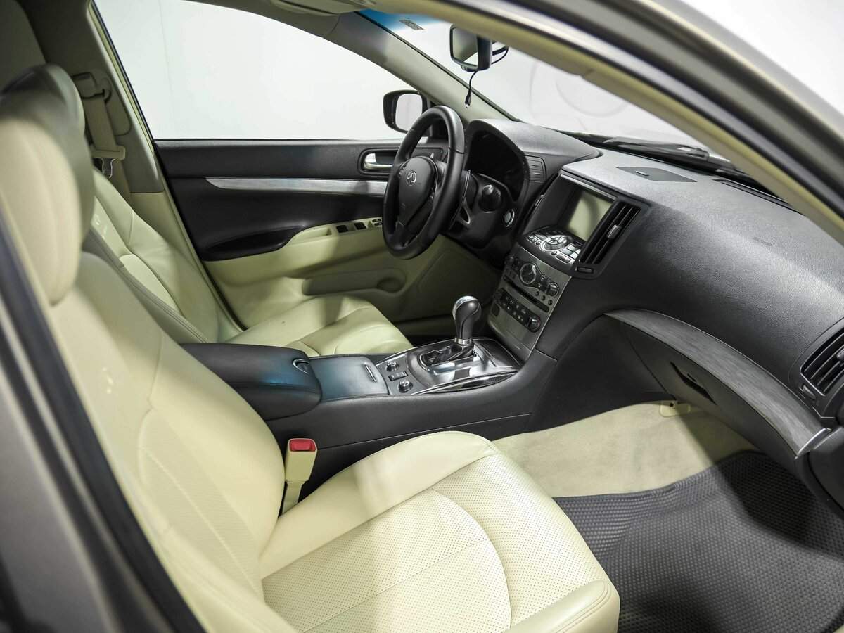 Б/У Инфинити Г 2013 года. Фото: #17