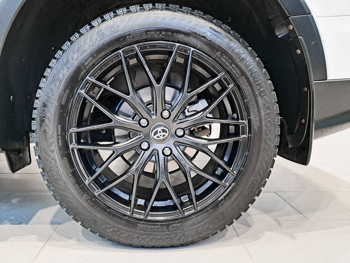 Б/У Тойота Рав4 2016 года. Фото: #17