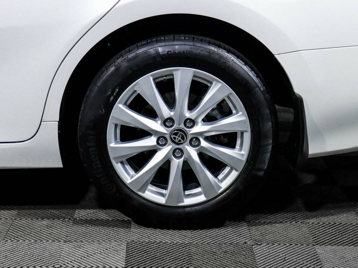 Б/У Тойота Камри 2021 года. Фото: #14