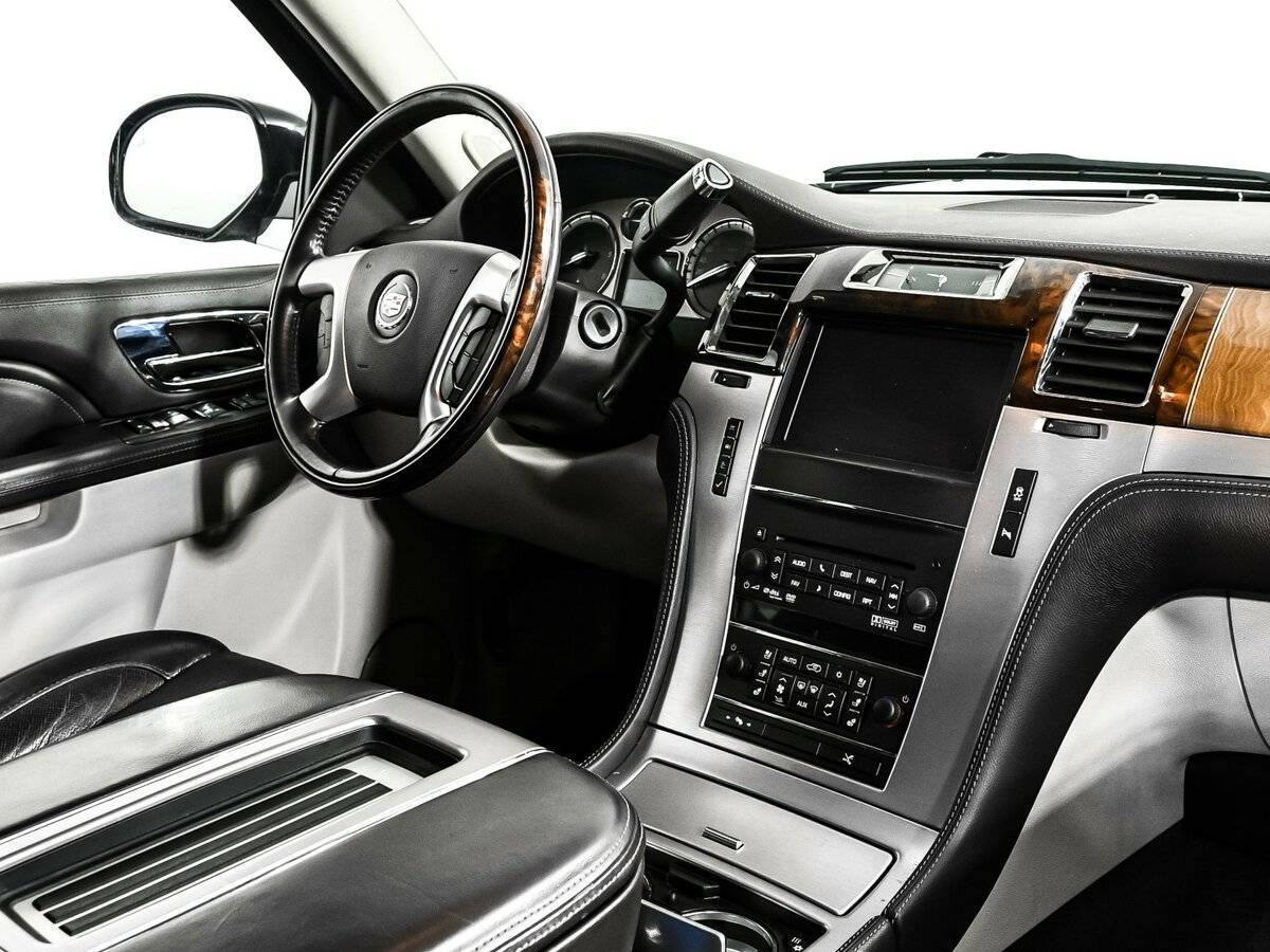 Б/У Кадиллак Эскалэйд 2013 года. Фото: #8