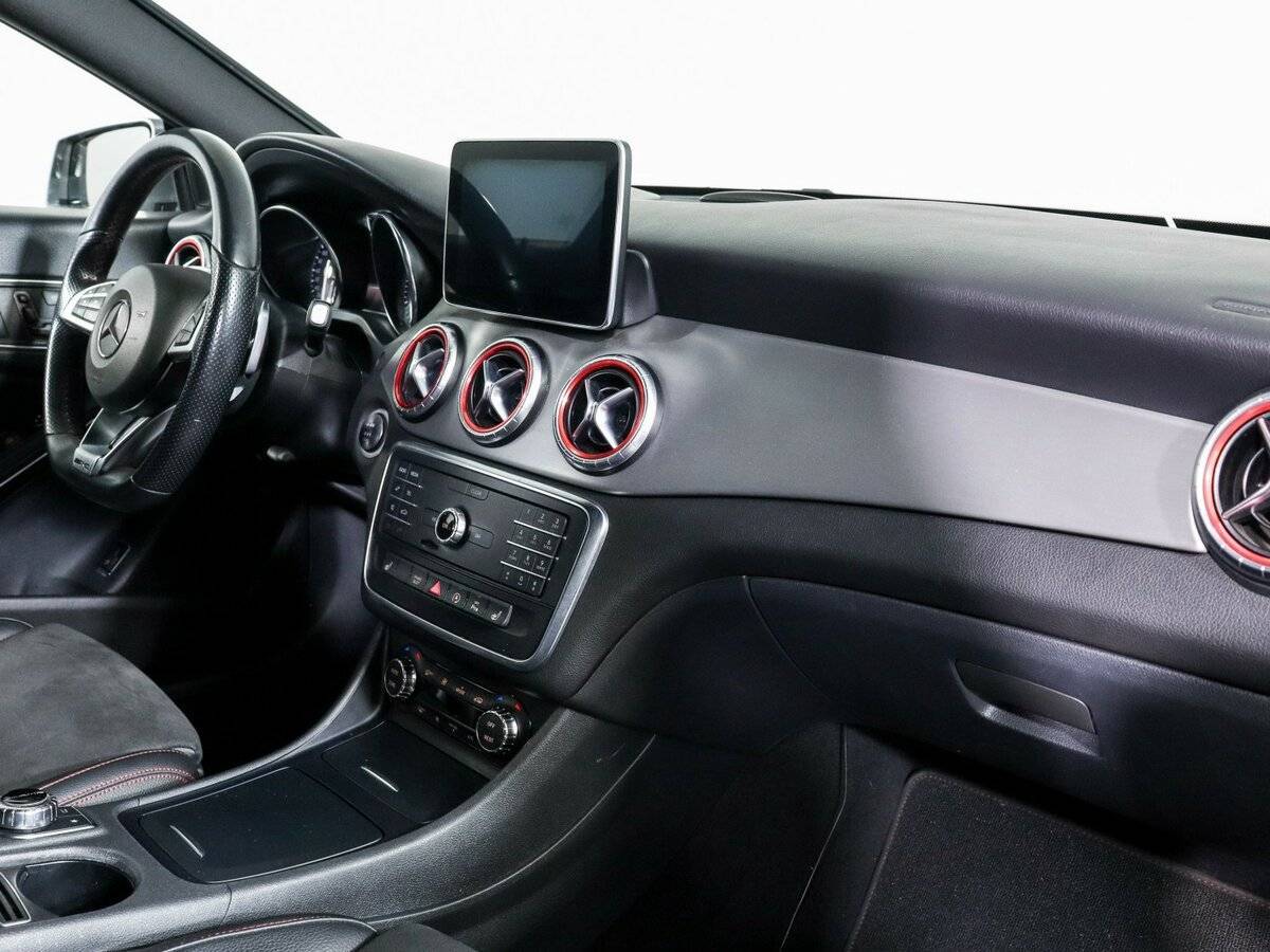 Б/У Мерседес-Бенц КЛА 2015 года. Фото: #5