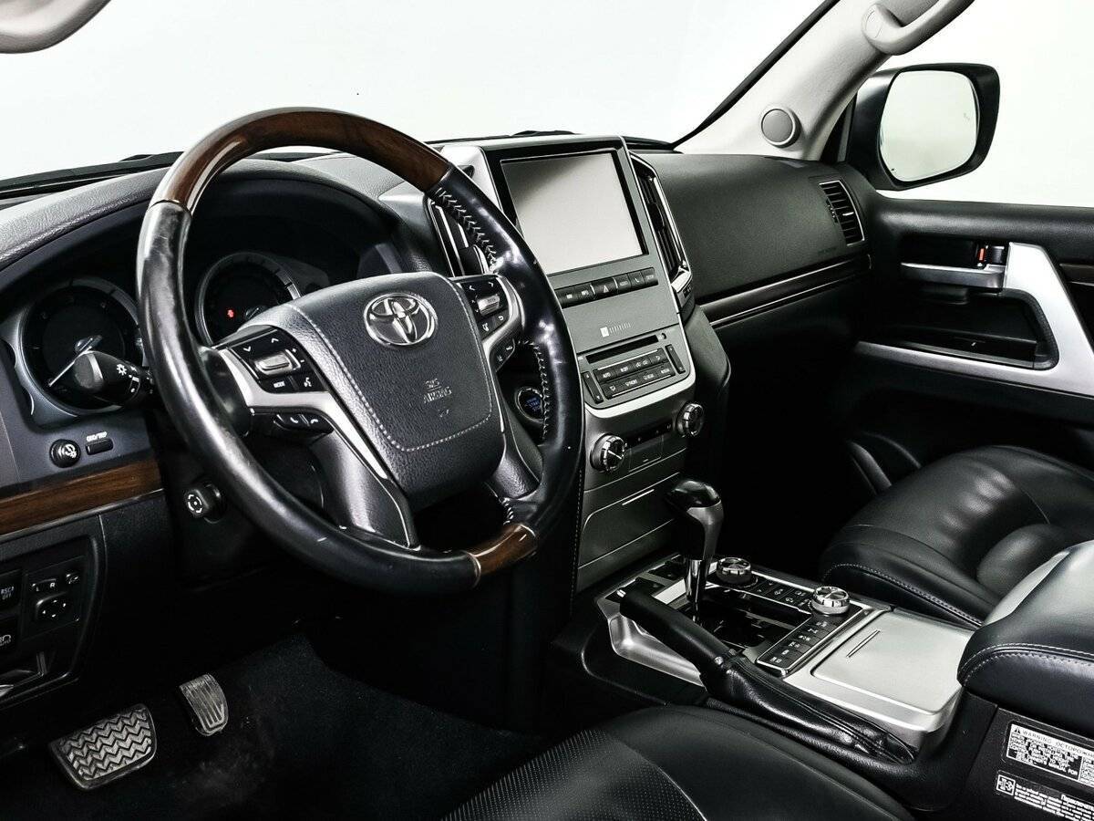 Б/У Тойота Лэнд Крузер 2016 года. Фото: #11