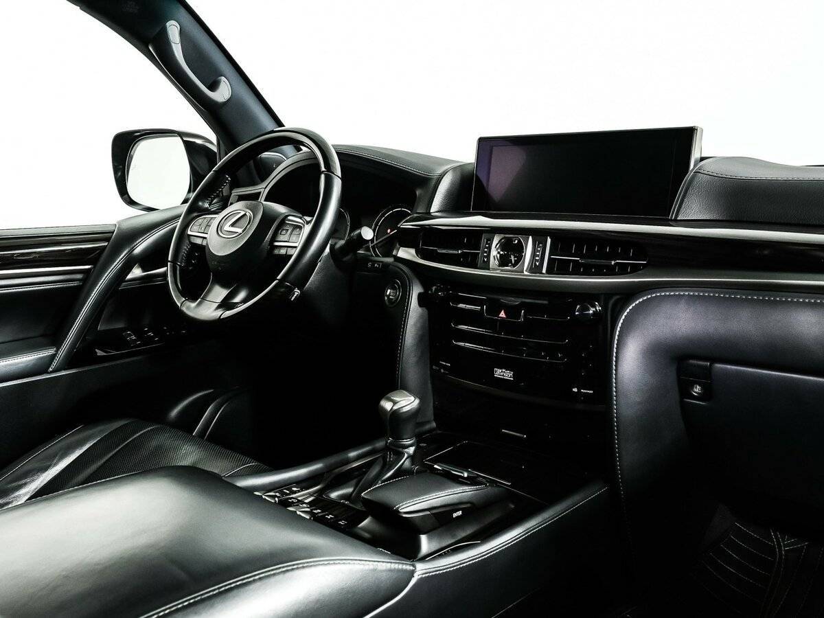 Б/У Лексус Л-Икс 2019 года. Фото: #8