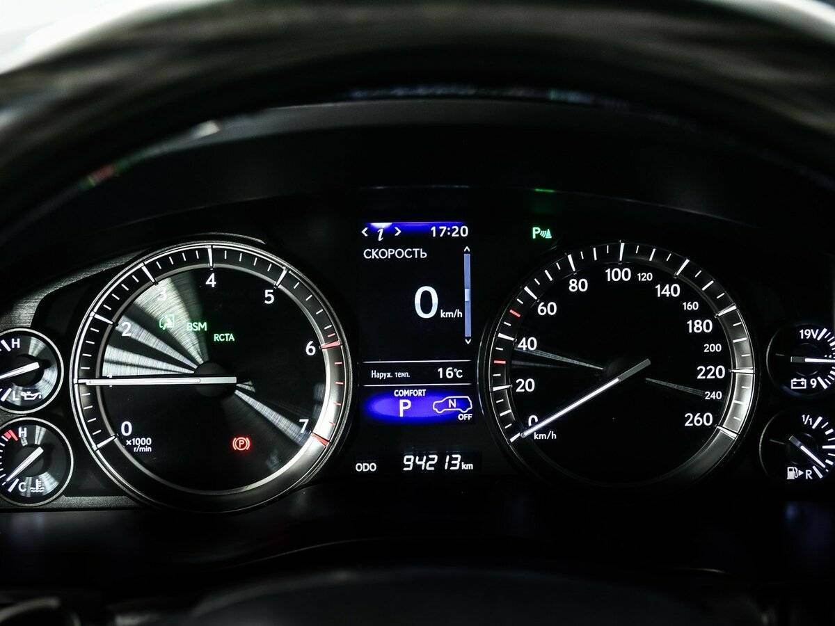 Б/У Лексус Л-Икс 2019 года. Фото: #9