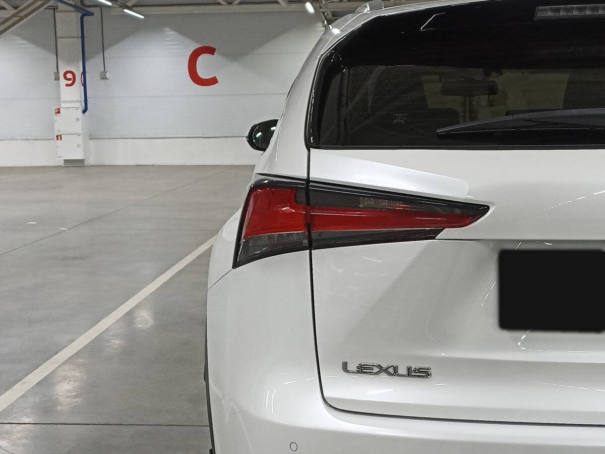 Б/У Лексус Н-Икс 2018 года. Фото: #8