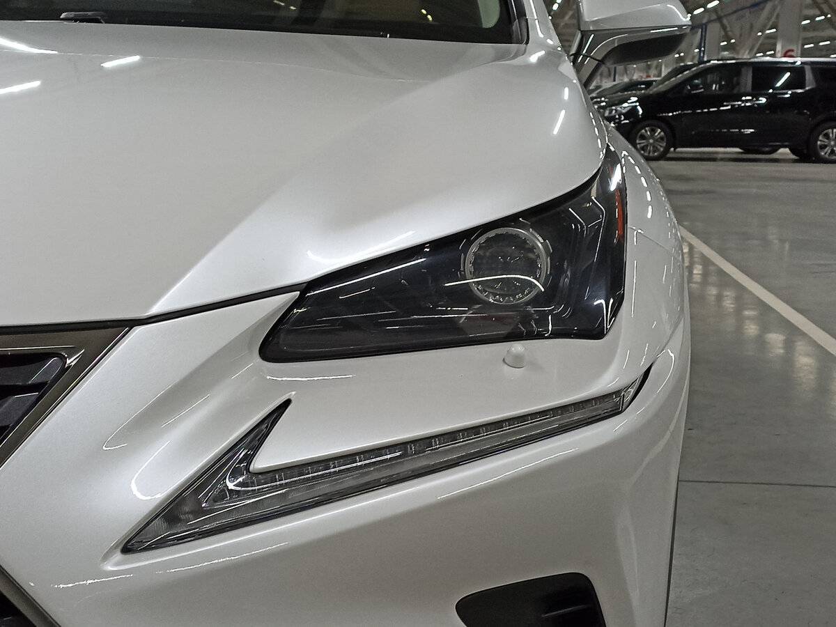 Б/У Лексус Н-Икс 2018 года. Фото: #16