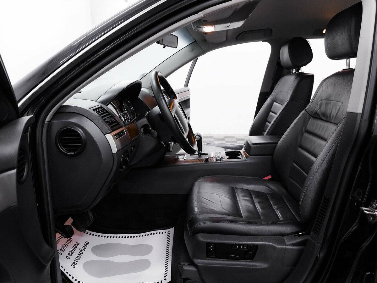 Б/У Фольксваген Туарег 2008 года. Фото: #6