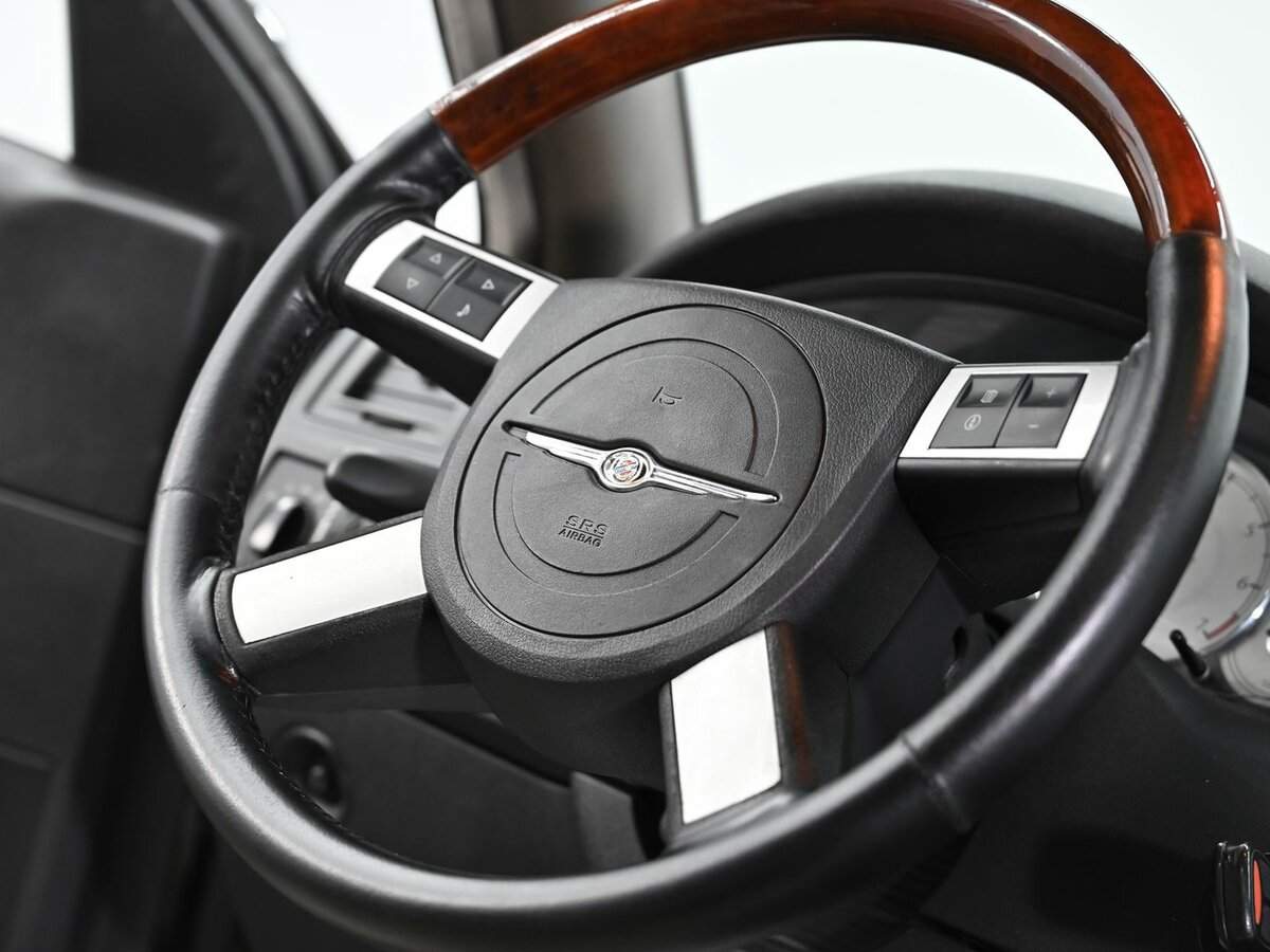 Б/У Крайслер 300Ц 2004 года. Фото: #9