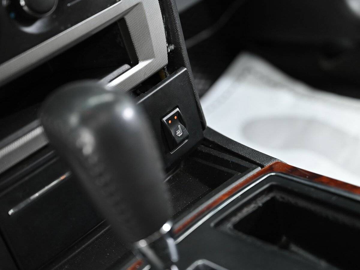 Б/У Крайслер 300Ц 2004 года. Фото: #14