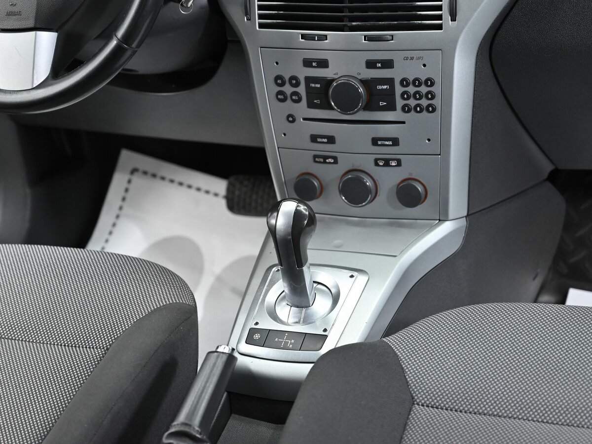 Б/У Опель Астра 2010 года. Фото: #10