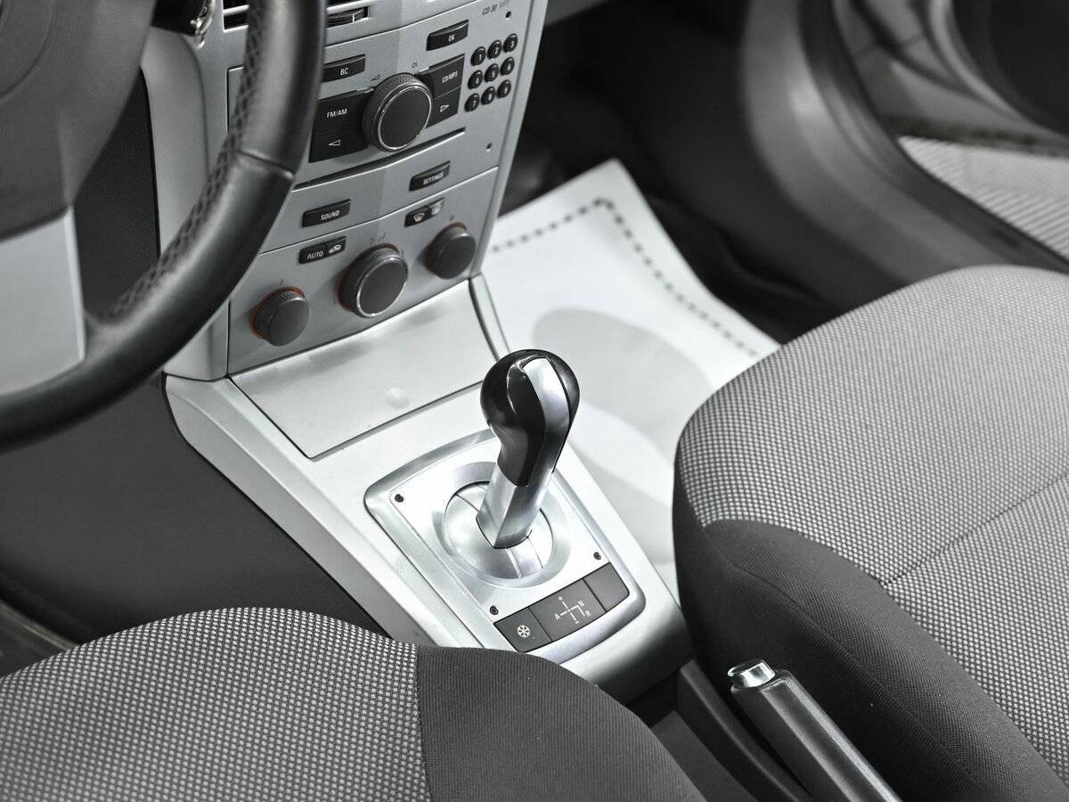 Б/У Опель Астра 2010 года. Фото: #11