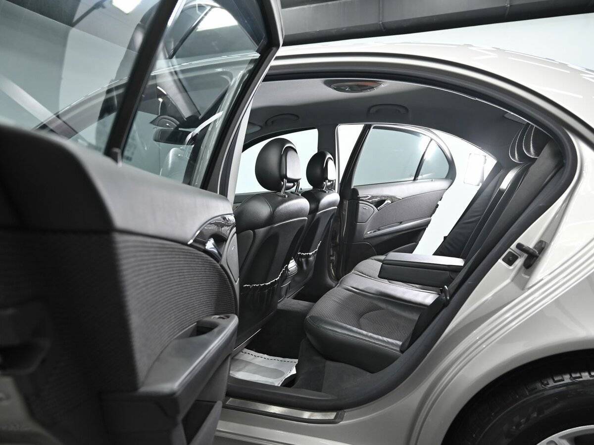 Б/У Мерседес-Бенц Е-Класс 2004 года. Фото: #15