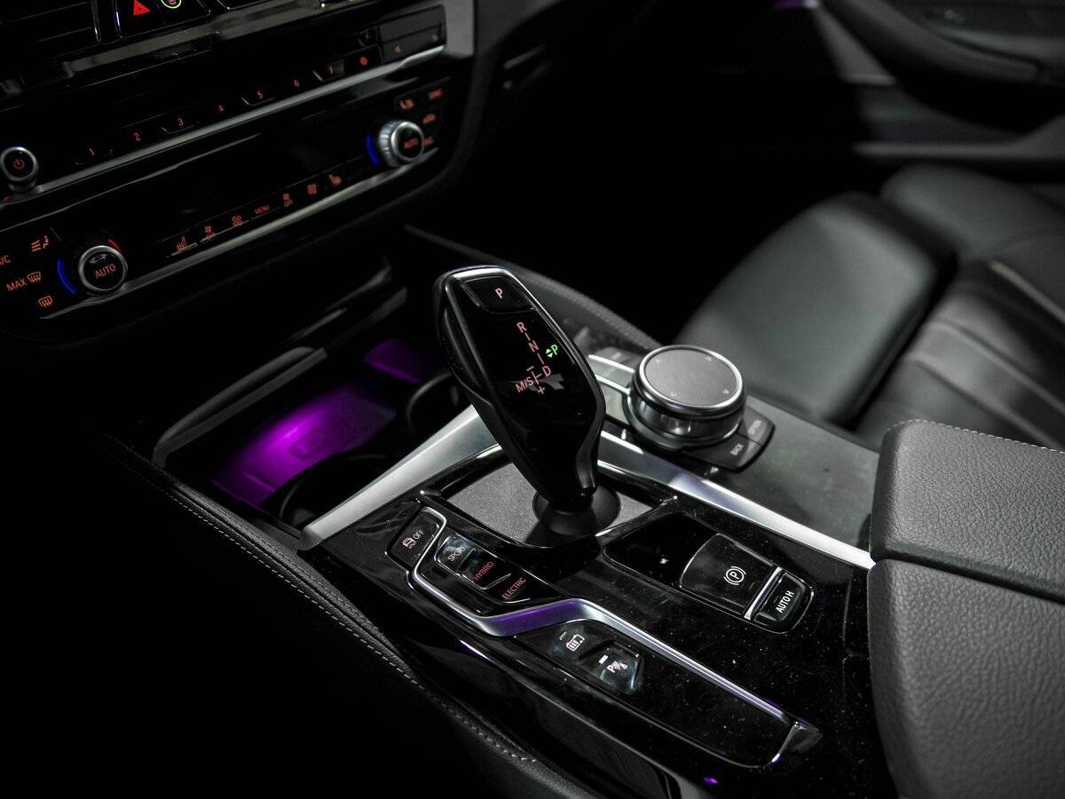 Б/У БМВ 5 серии 2022 года. Фото: #14