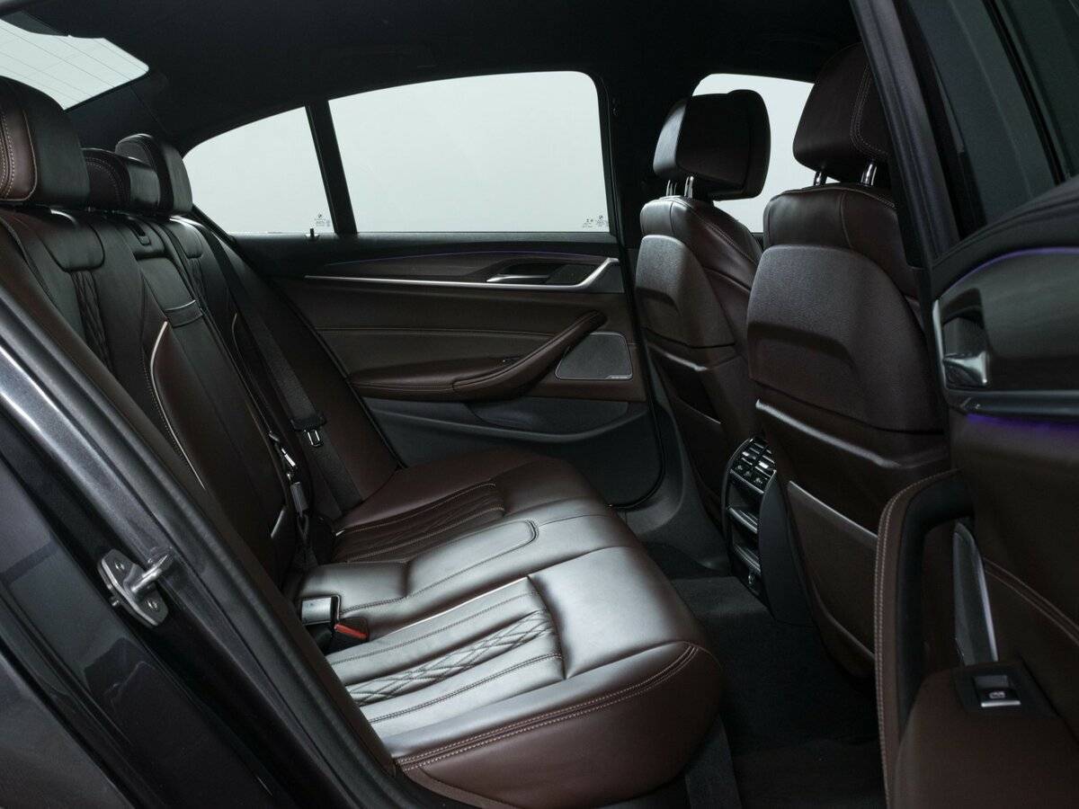 Б/У БМВ 5 серии 2018 года. Фото: #10