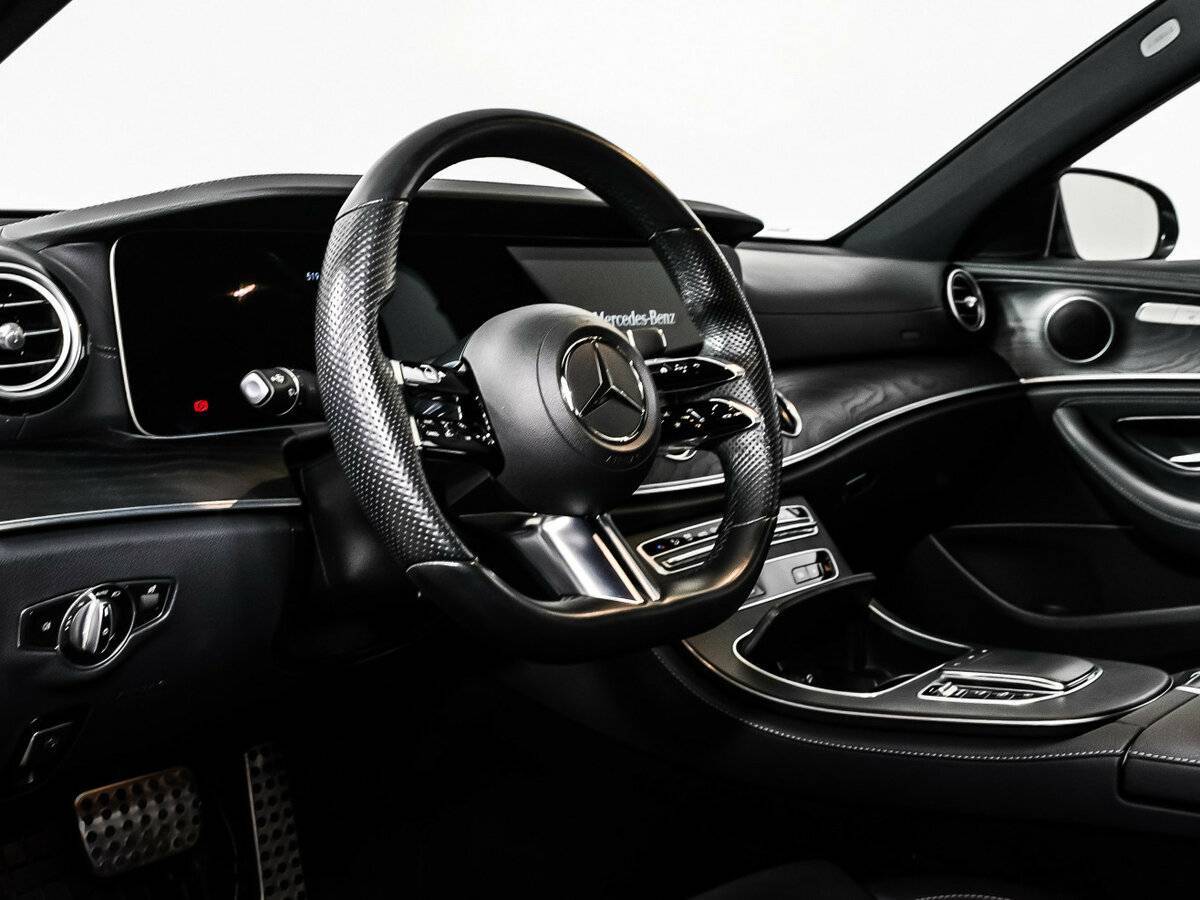 Б/У Мерседес-Бенц Е-Класс 2021 года. Фото: #11