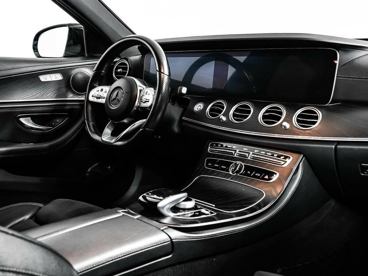 Б/У Мерседес-Бенц Е-Класс 2019 года. Фото: #8