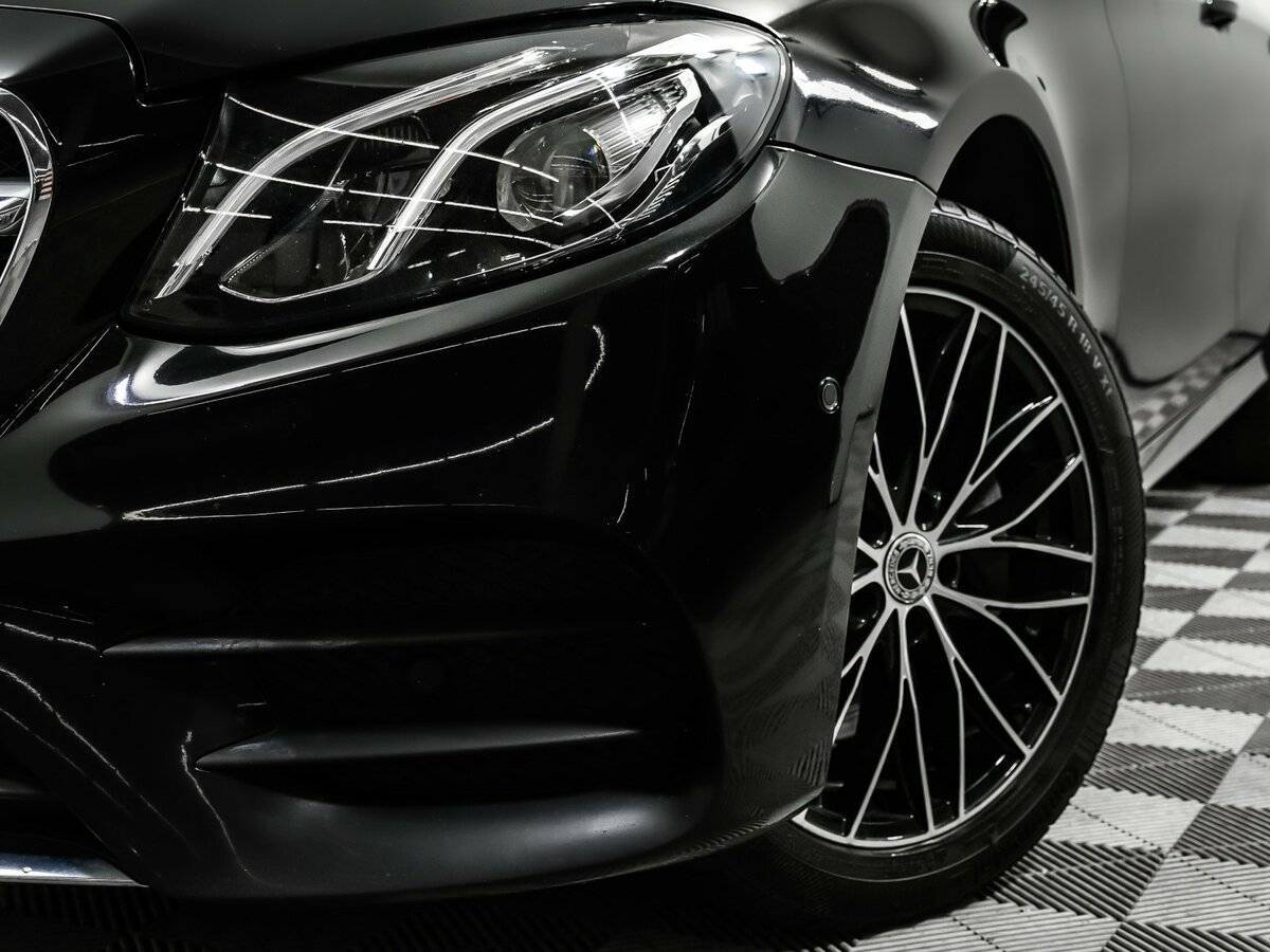 Б/У Мерседес-Бенц Е-Класс 2019 года. Фото: #13