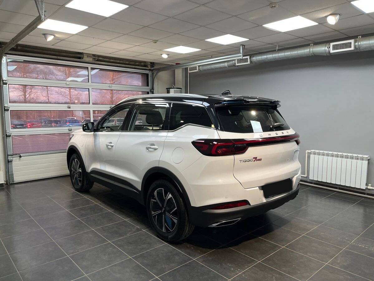 Б/У Чери Tiggo 7 Pro Plug-in Hybrid 2023 года. Фото: #3