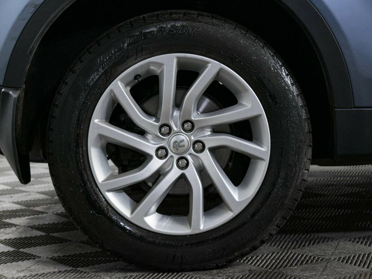 Б/У Лэнд Ровер Дискавери Спорт 2017 года. Фото: #16