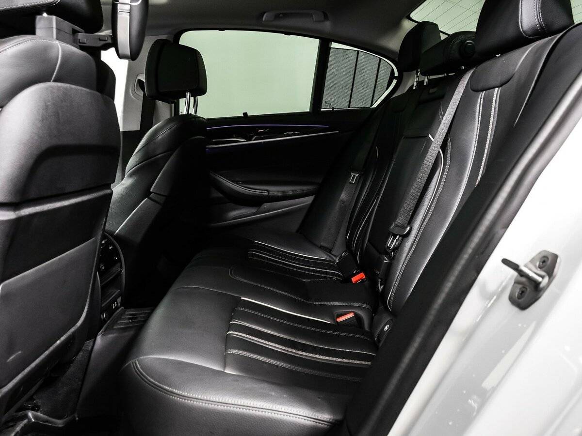 Б/У БМВ 5 серии 2022 года. Фото: #9