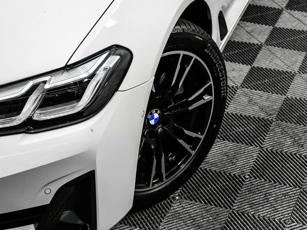 Б/У БМВ 5 серии 2022 года. Фото: #10