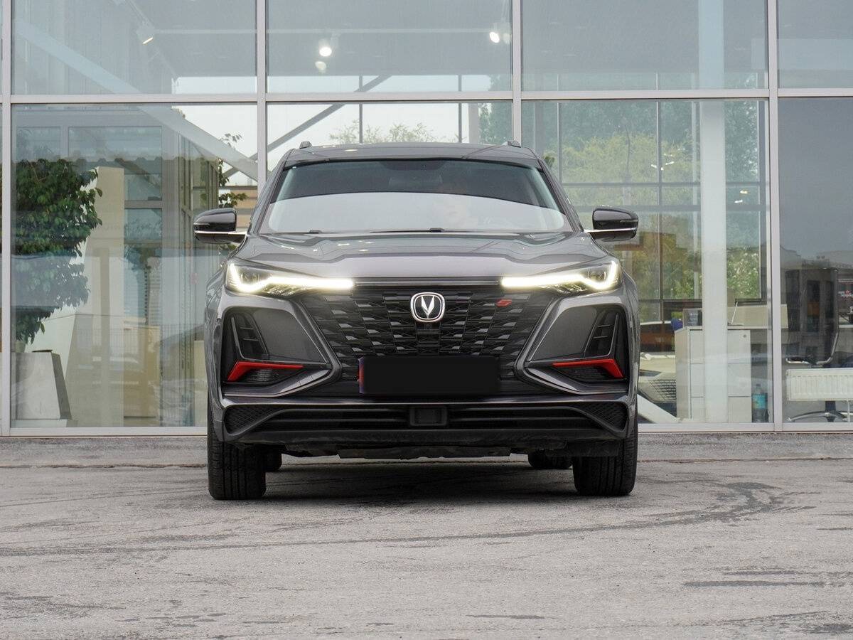 Б/У Чанган CS75 Plus 2023 года. Фото: #1