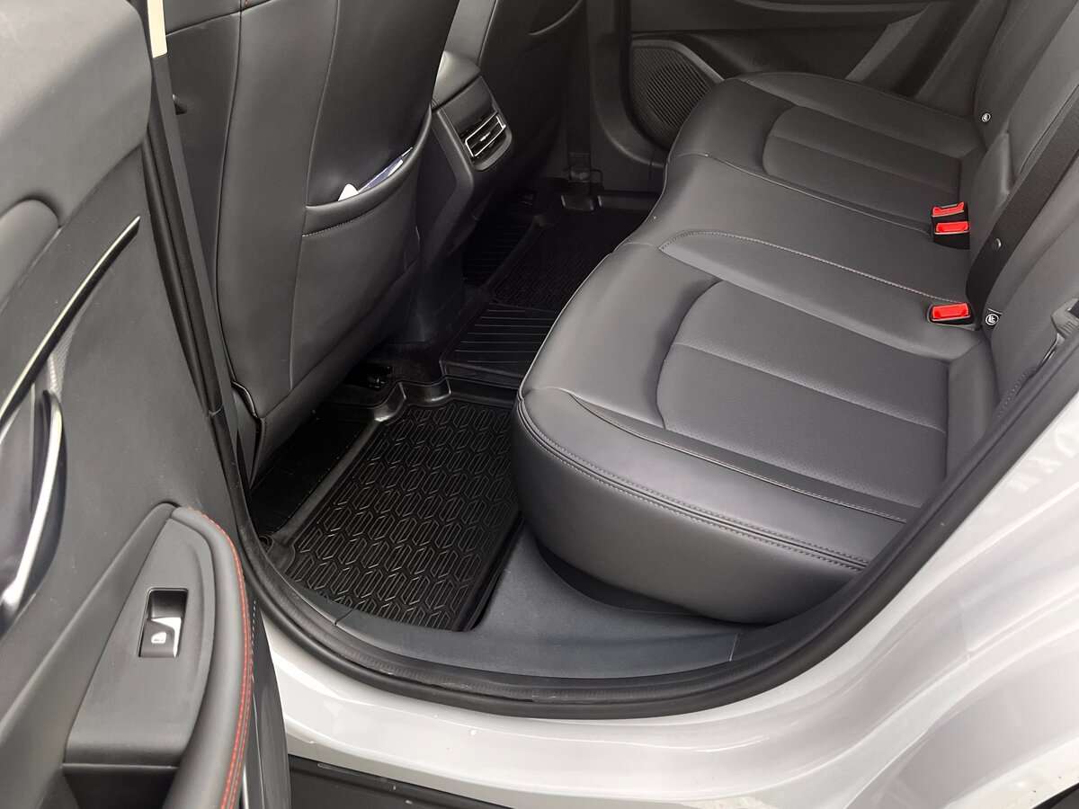 Б/У Чанган УНИ-Т 2023 года. Фото: #11