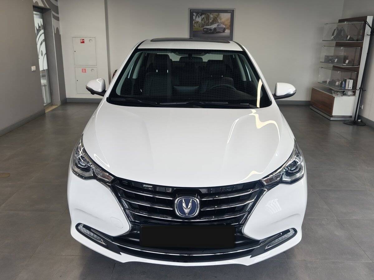 Б/У Чанган Алсвин 2024 года. Фото: #1