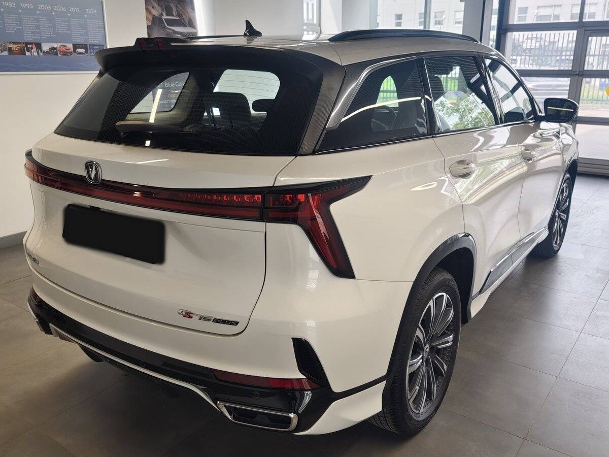 Б/У Чанган CS75 Plus 2024 года. Фото: #3