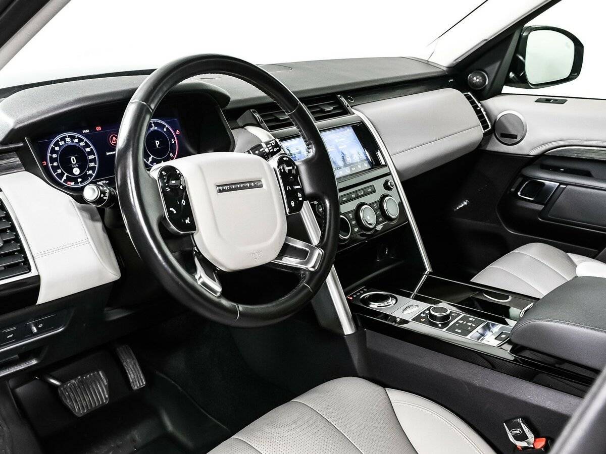 Б/У Лэнд Ровер Дискавери 2018 года. Фото: #10