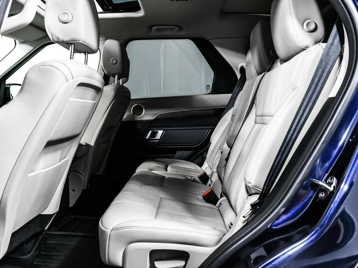 Б/У Лэнд Ровер Дискавери 2018 года. Фото: #11