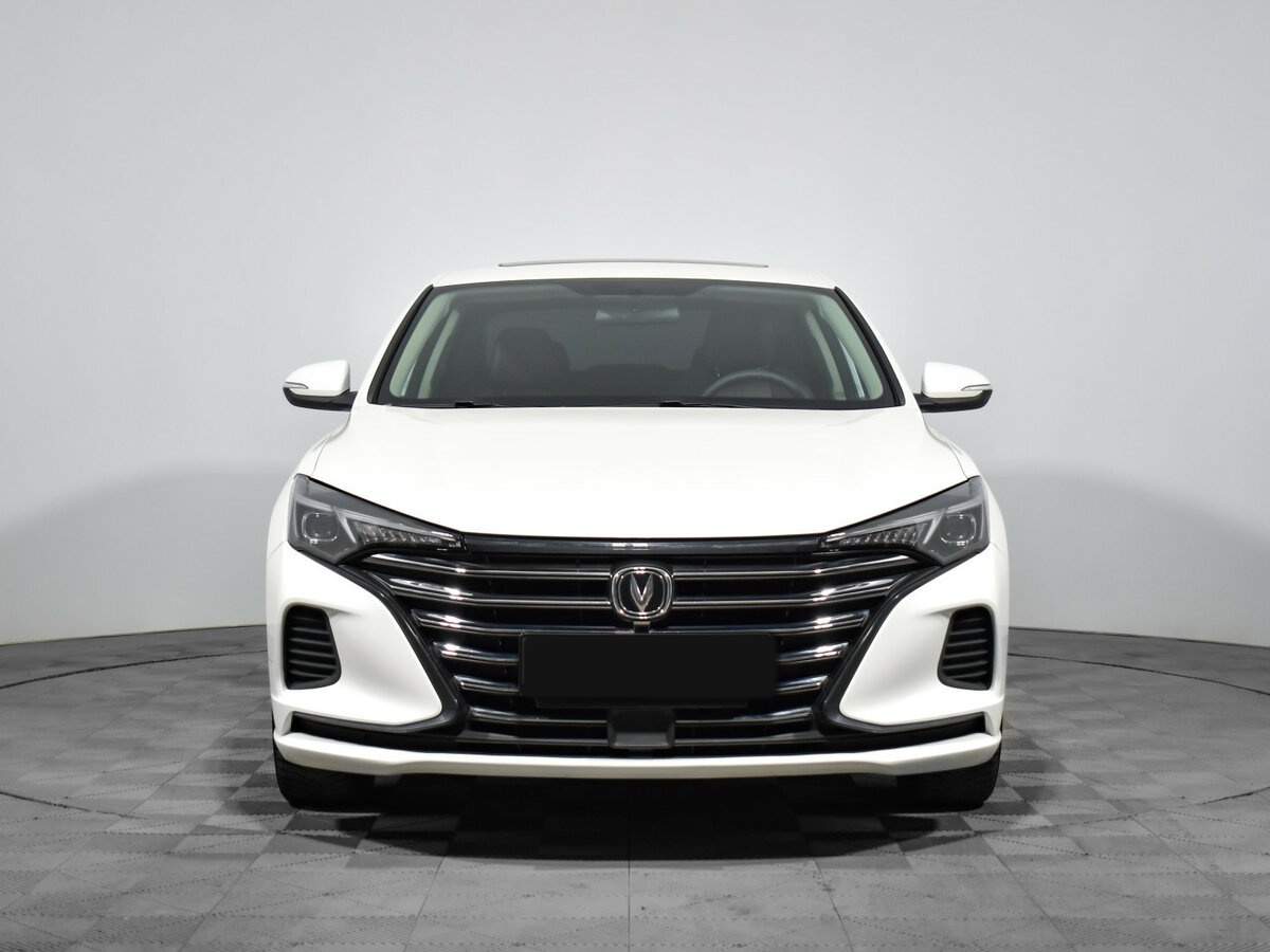 Б/У Чанган Еадо Плюс 2023 года. Фото: #1