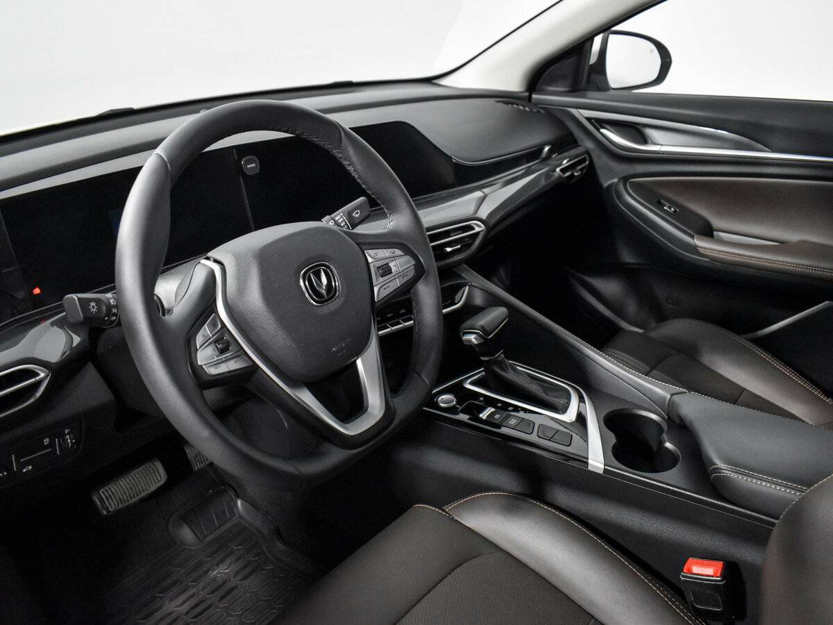 Б/У Чанган Еадо Плюс 2023 года. Фото: #6