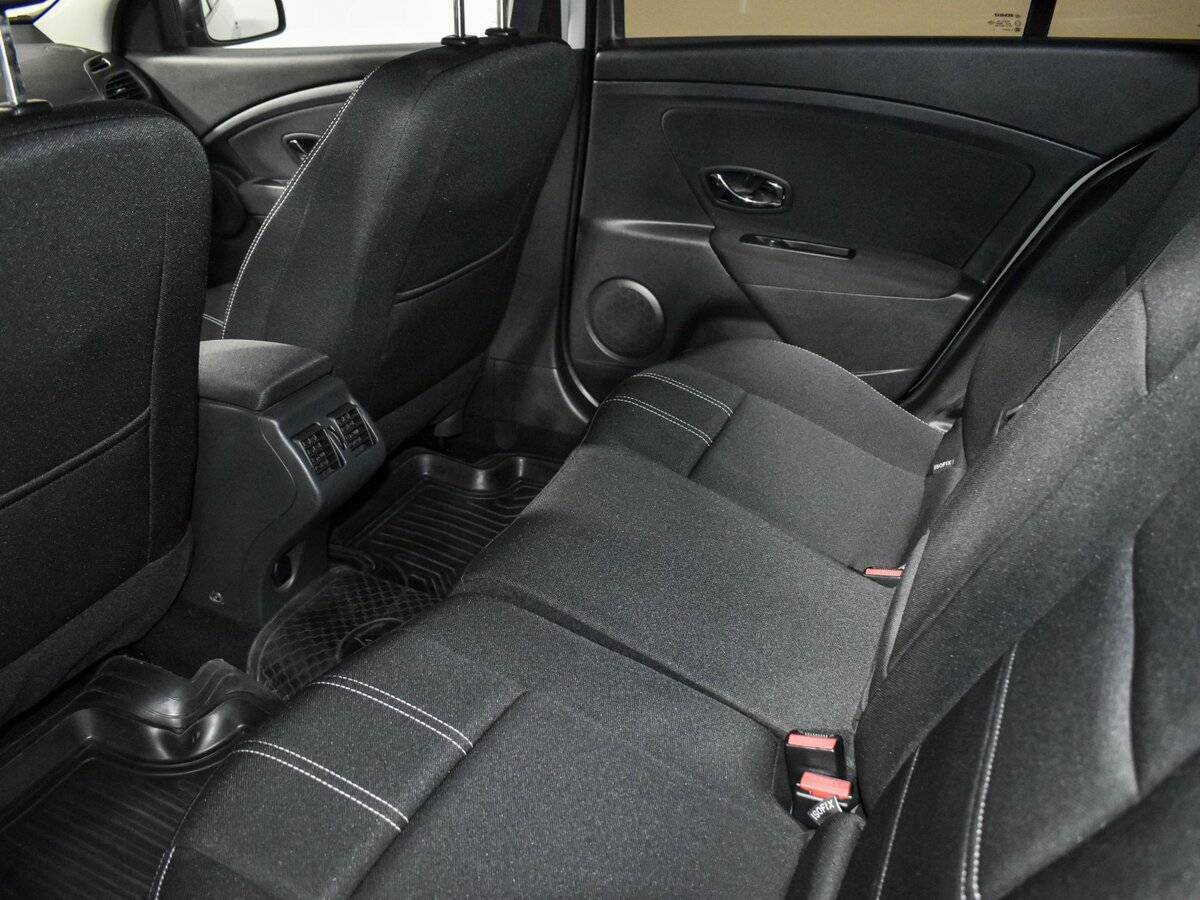 Б/У Рено Флюенс 2013 года. Фото: #9