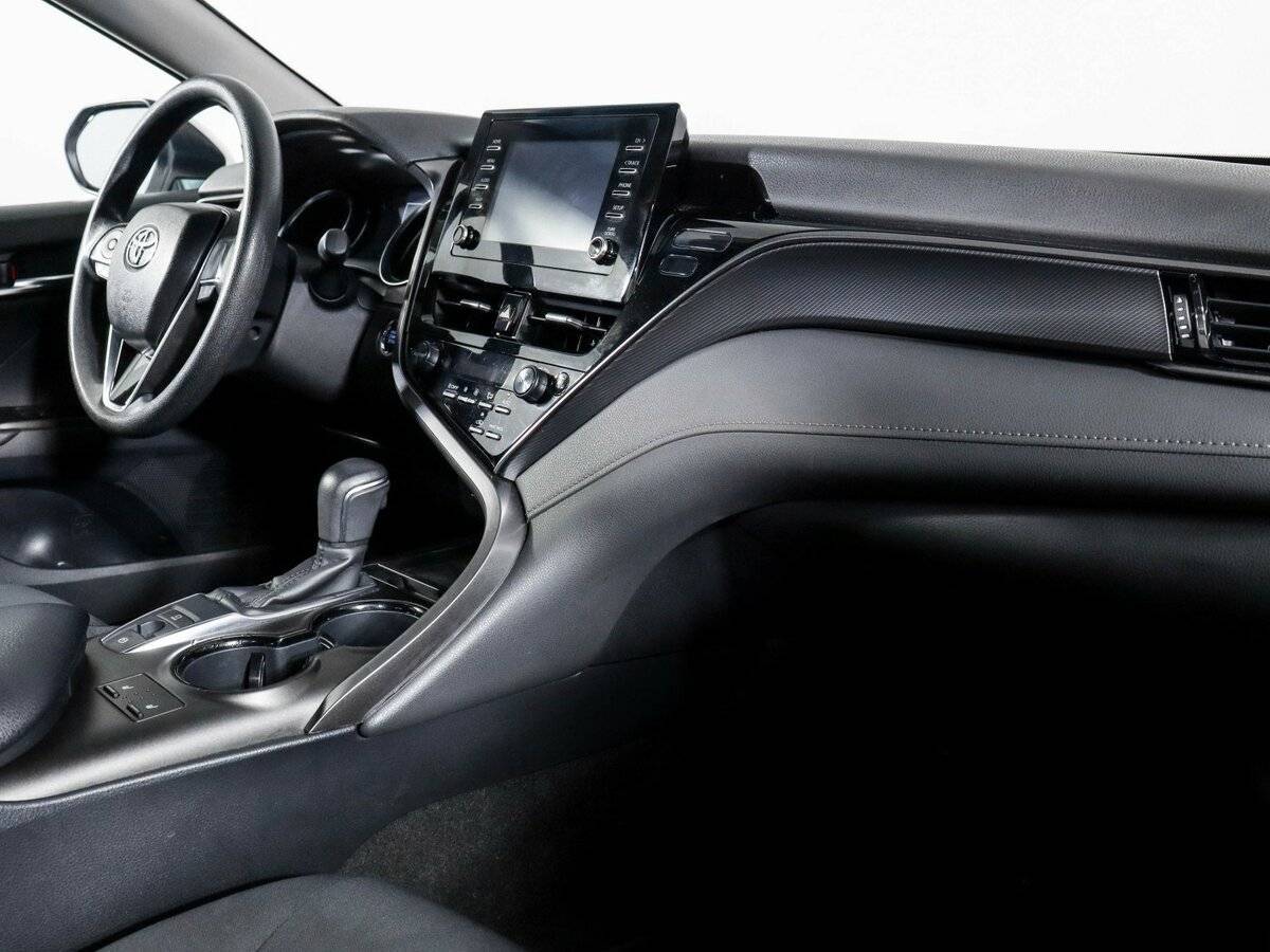 Б/У Тойота Камри 2021 года. Фото: #5