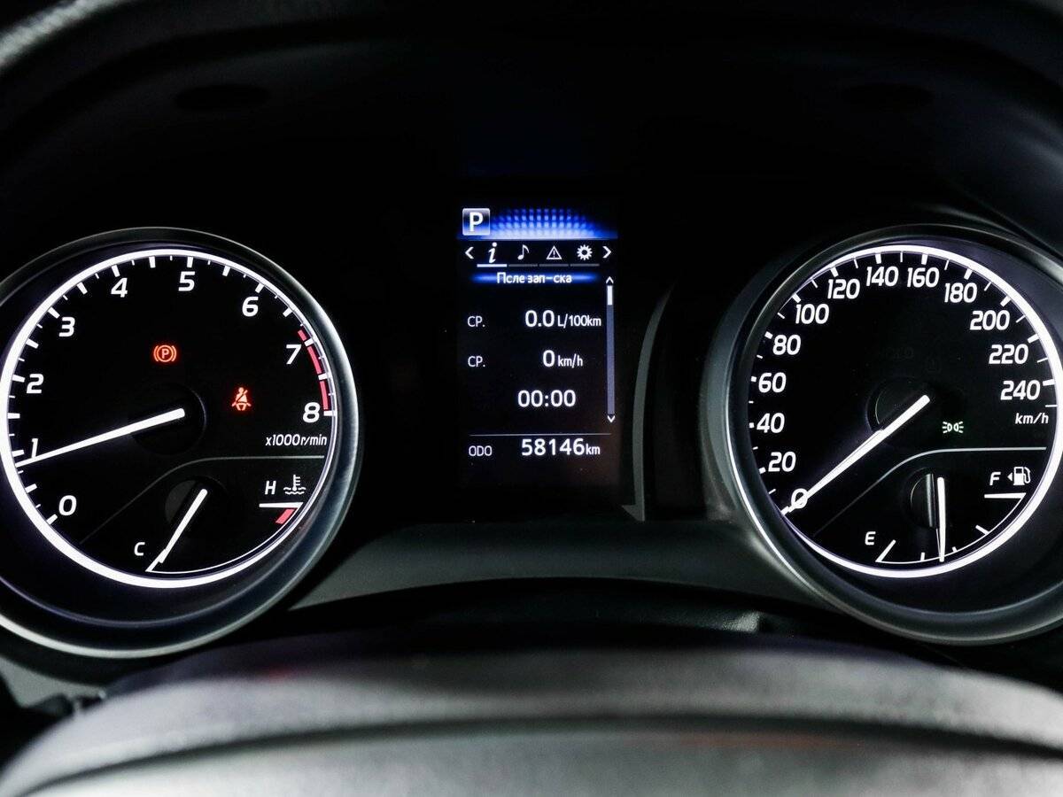 Б/У Тойота Камри 2021 года. Фото: #7