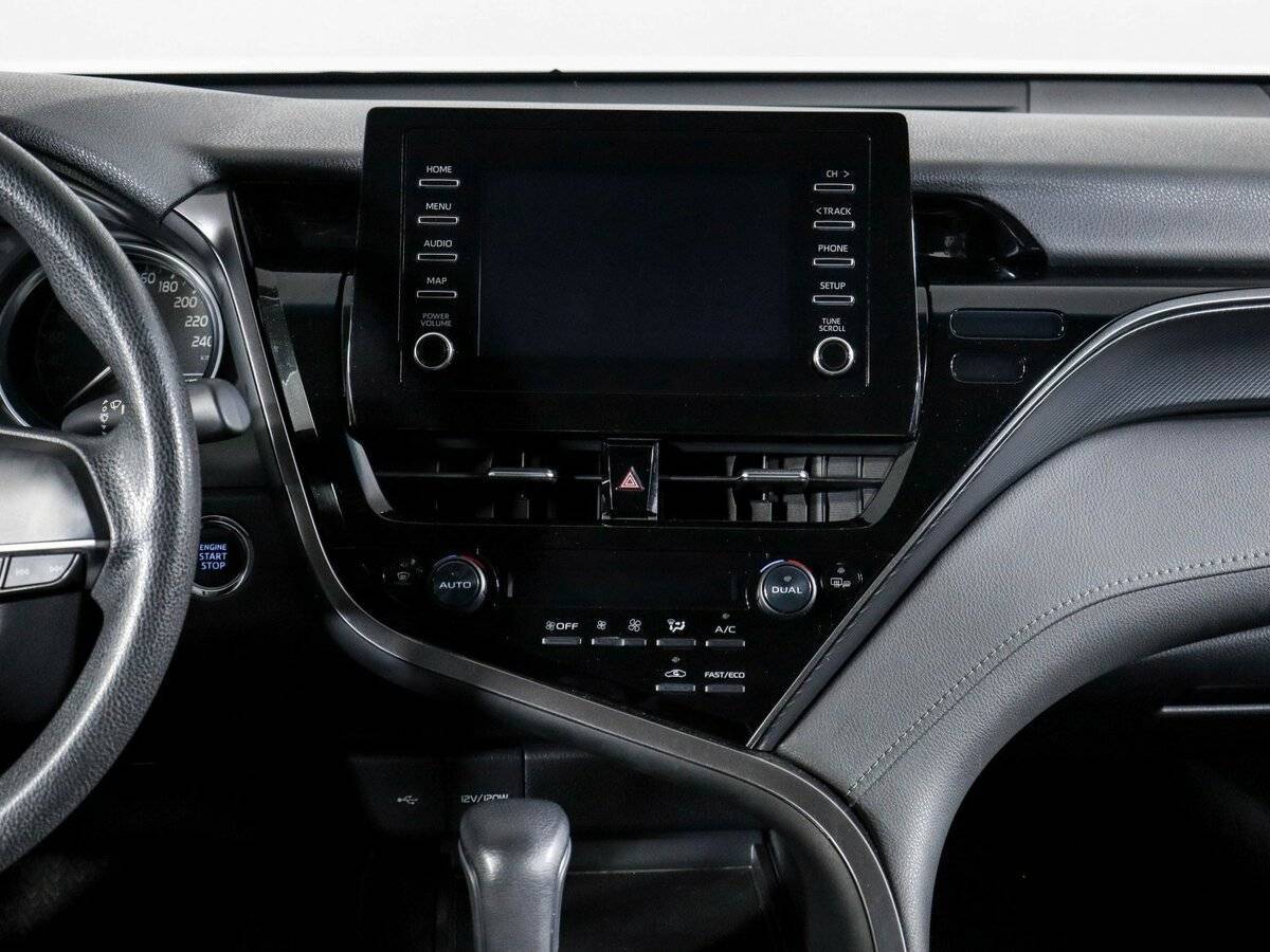 Б/У Тойота Камри 2021 года. Фото: #9