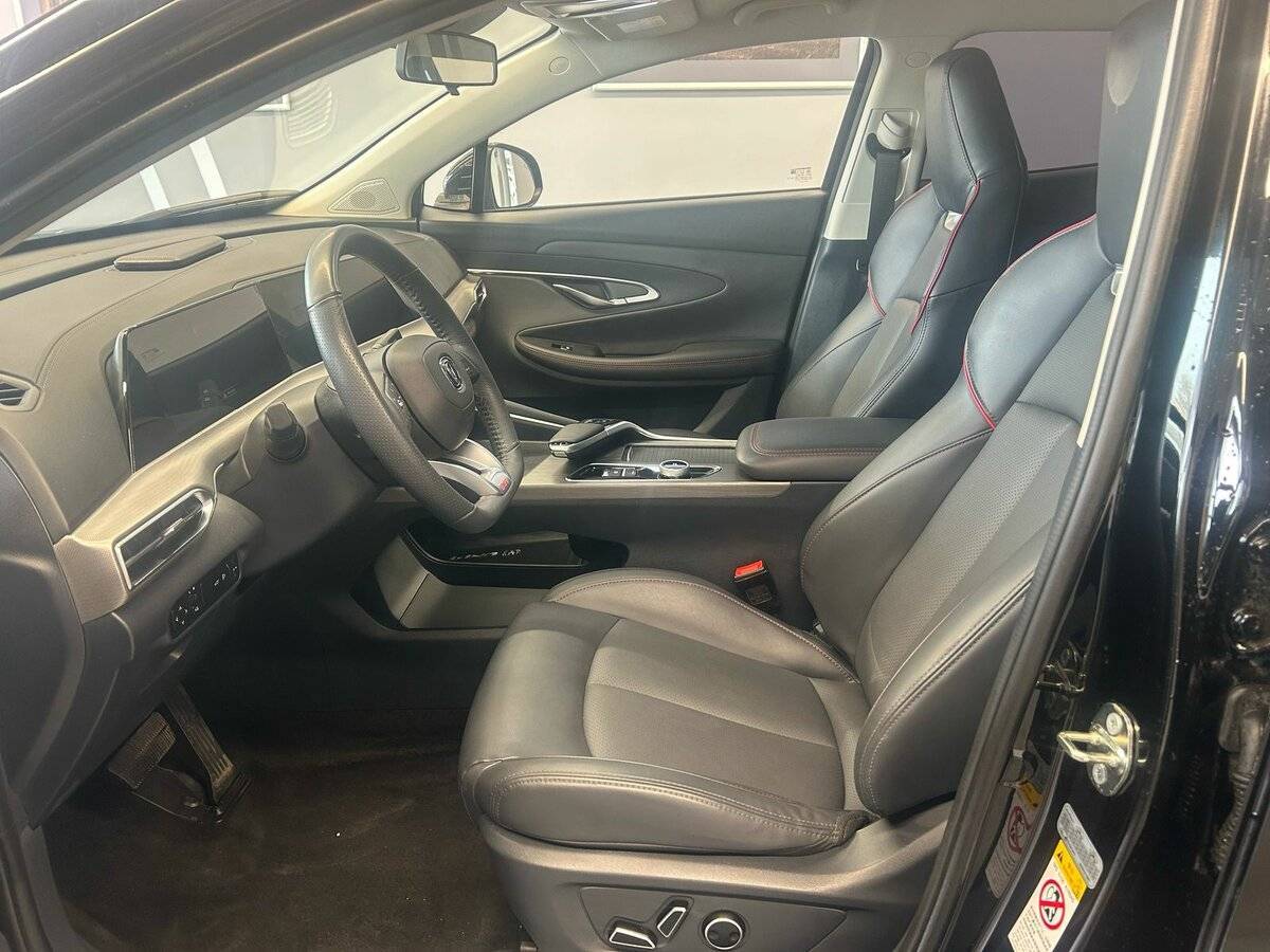 Б/У Чанган УНИ-Т 2023 года. Фото: #9