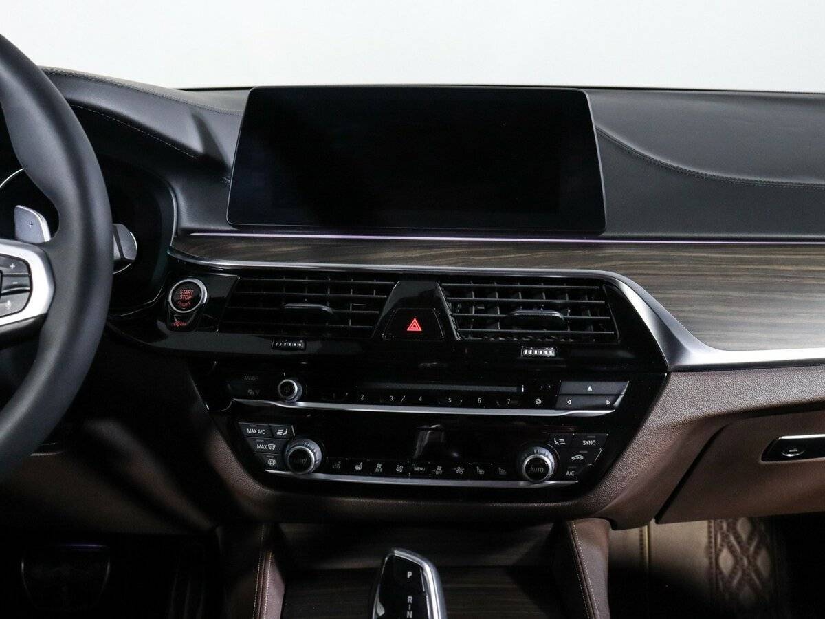 Б/У БМВ 5 серии 2018 года. Фото: #12