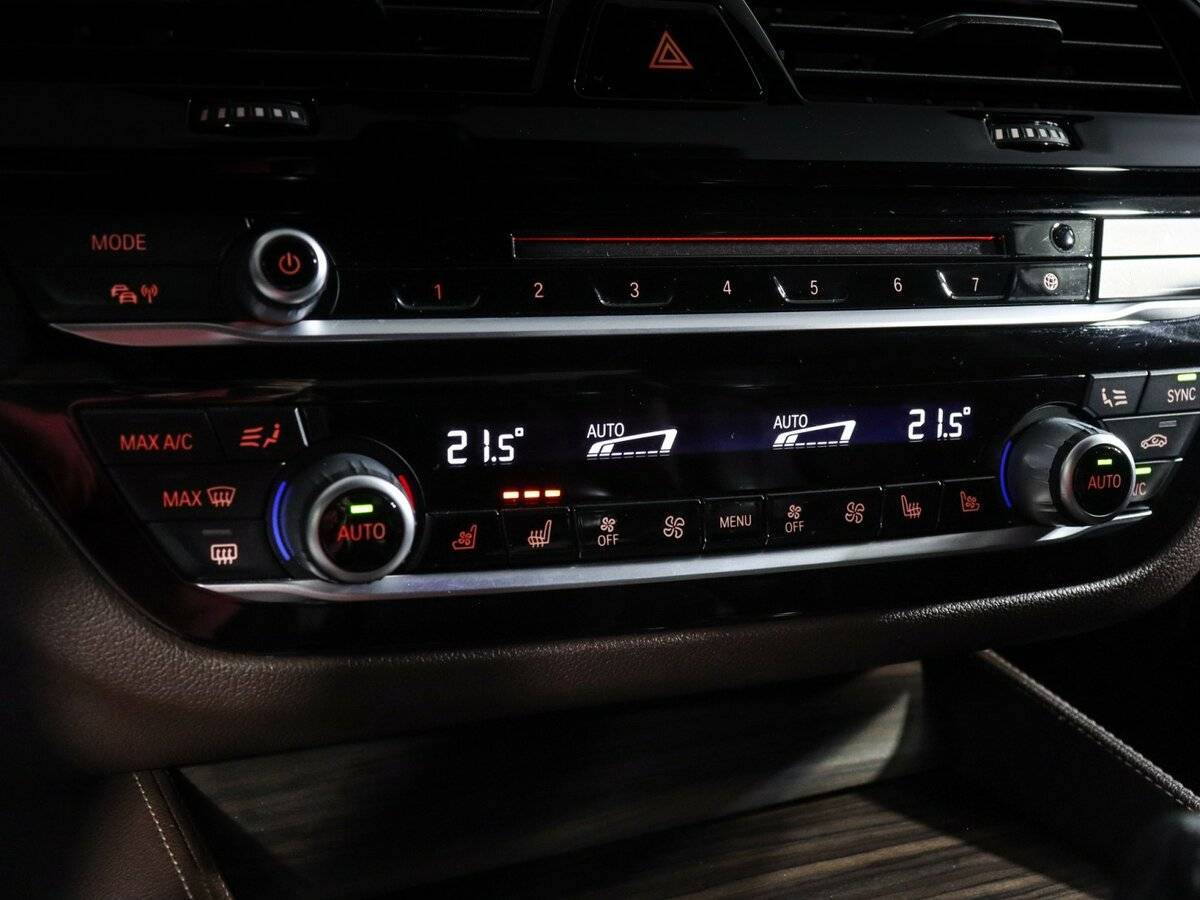 Б/У БМВ 5 серии 2018 года. Фото: #30