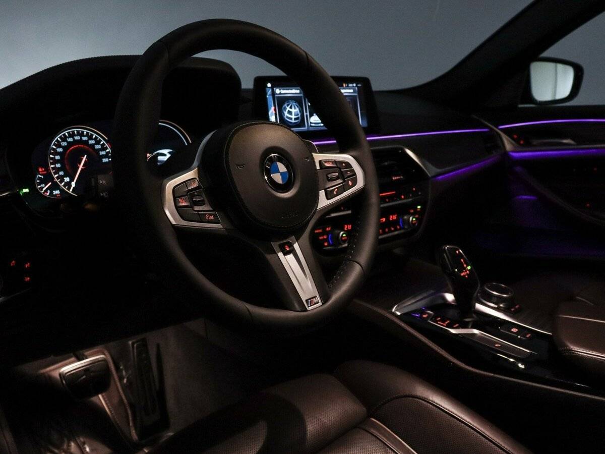 Б/У БМВ 5 серии 2018 года. Фото: #39