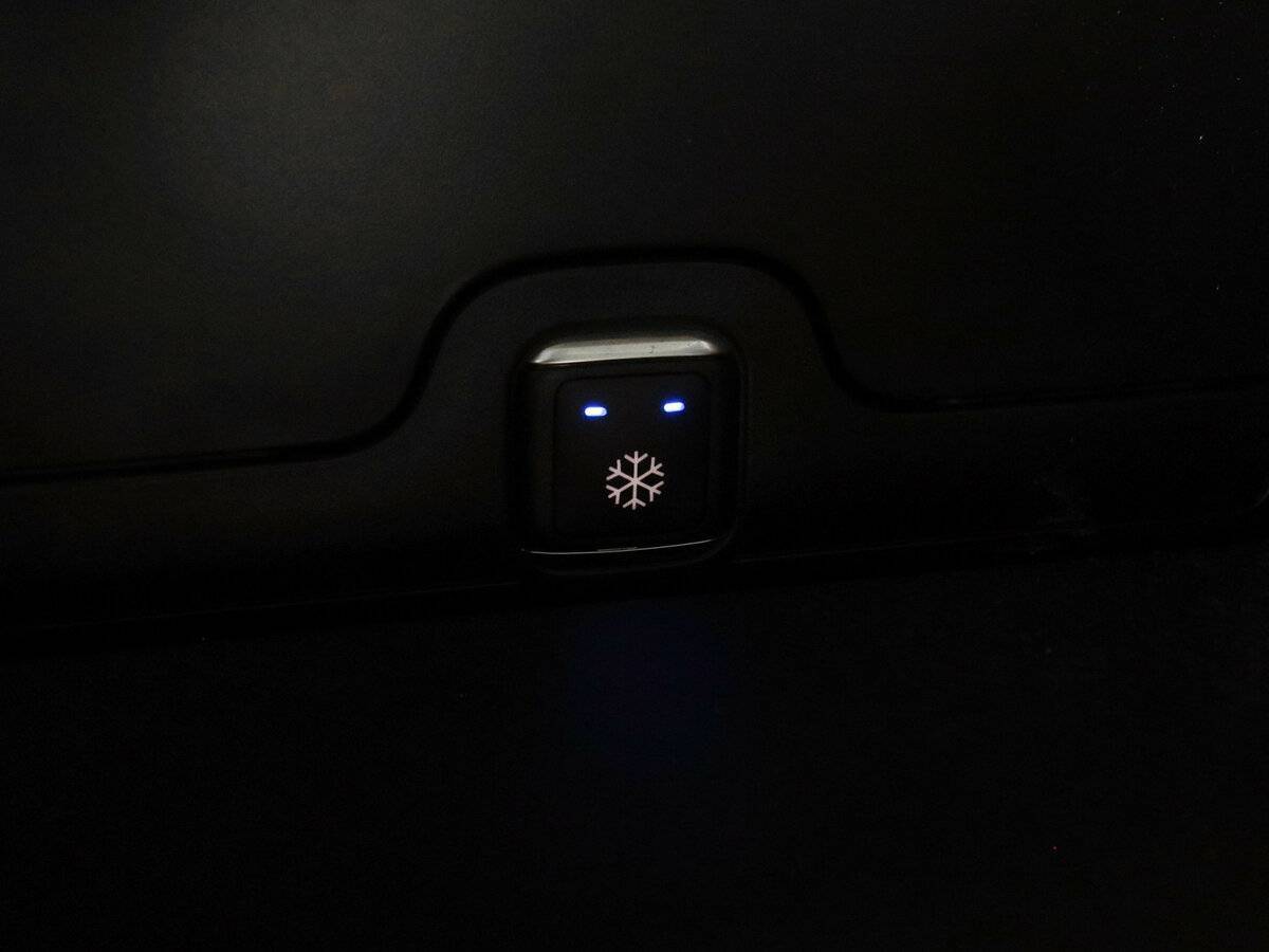 Б/У Мерседес-Бенц Майбах С-Класс 2016 года. Фото: #21