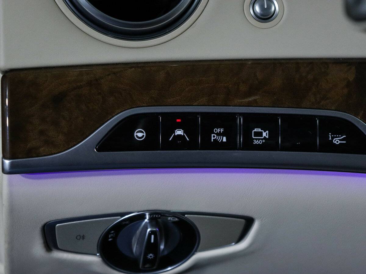 Б/У Мерседес-Бенц Майбах С-Класс 2016 года. Фото: #32