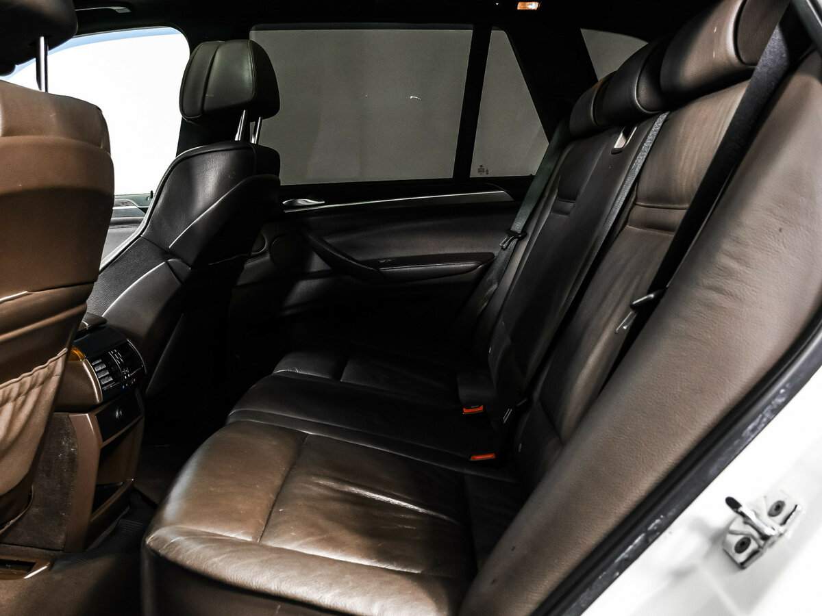 Б/У БМВ Икс5 2009 года. Фото: #11