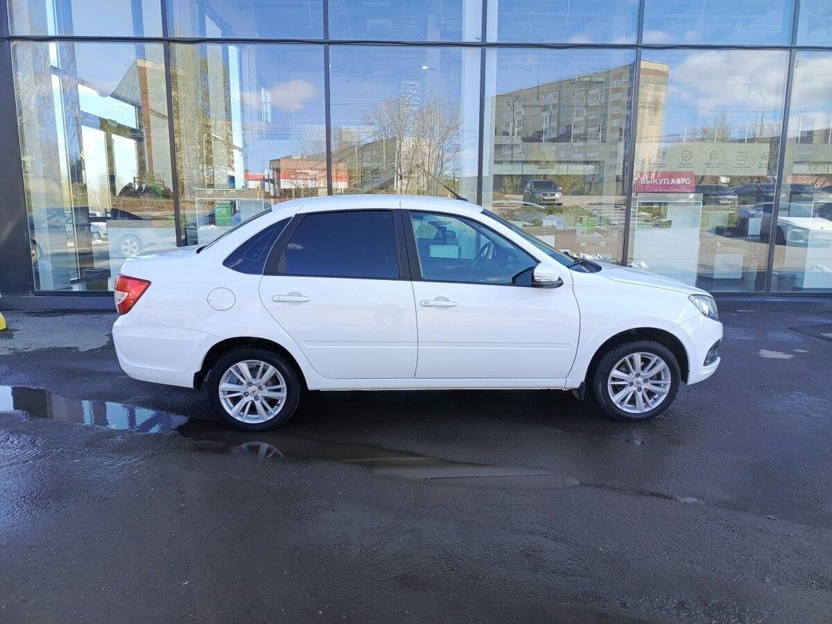 Б/У Лада (ВАЗ) Гранта 2022 года. Фото: #3