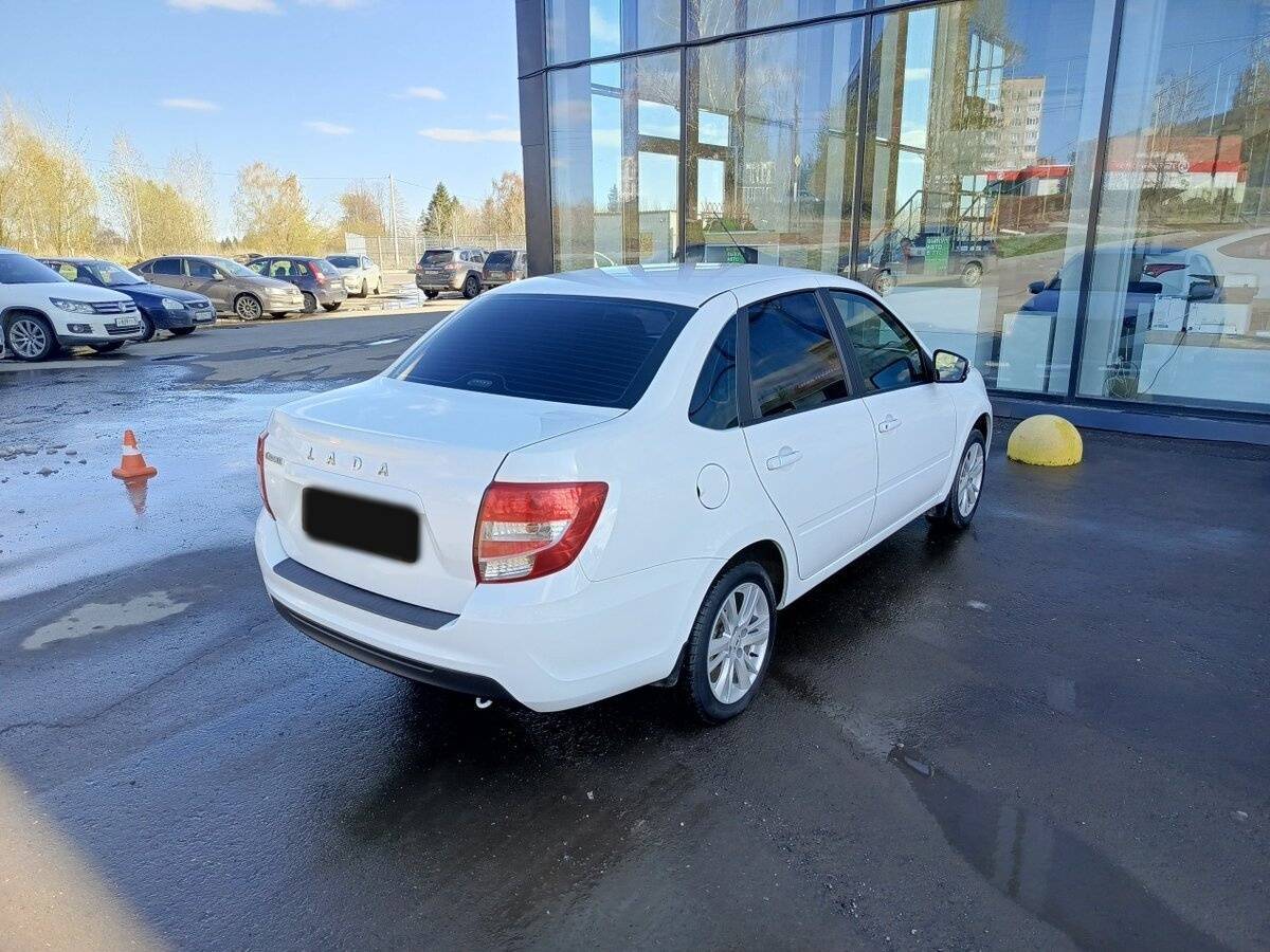 Б/У Лада (ВАЗ) Гранта 2022 года. Фото: #4